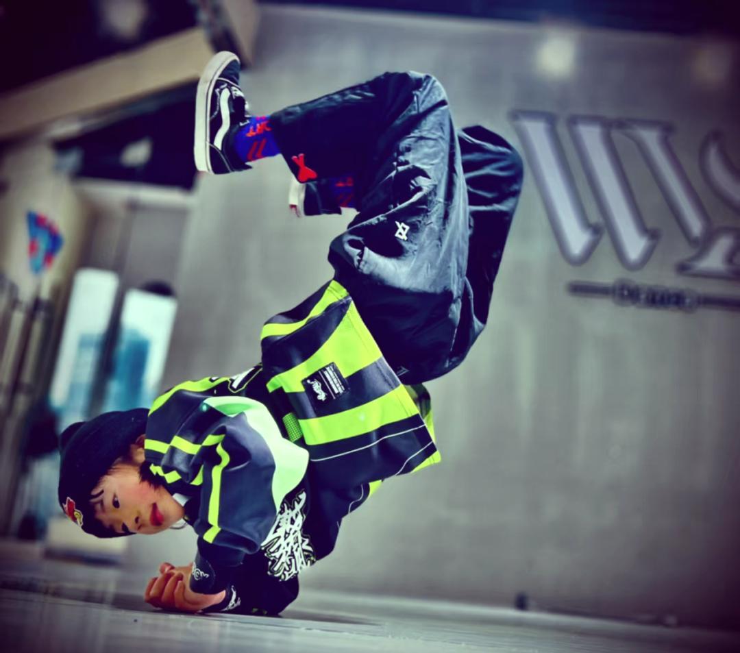 DB电竞平台登录-包含选手们在竞技场上奋勇拼搏，结出果实的词条